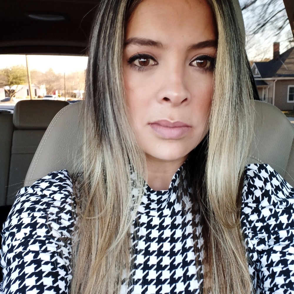 Meet your Posher, Javiera